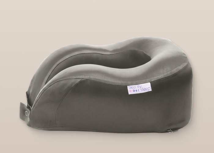 Подушка для путешествий Somia x Beauty Sleep в наволочке из шелка